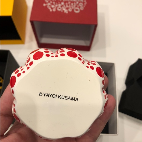 Yayoi Kusama Sculptures - Picture 4 of 5